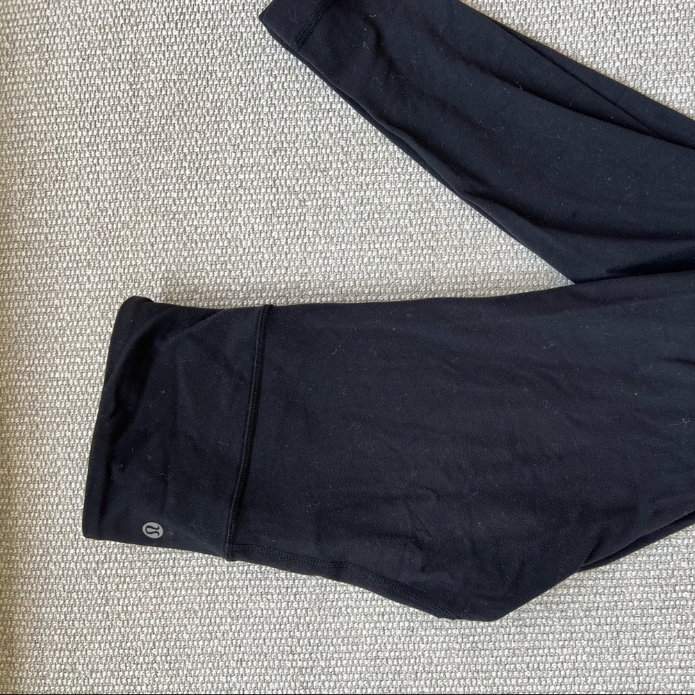 Size 4 lululemon wunder under leggings